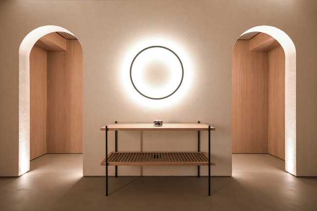 Centre de Yoga Adi Shakti. De l'extérieur vers l'espace intérieur