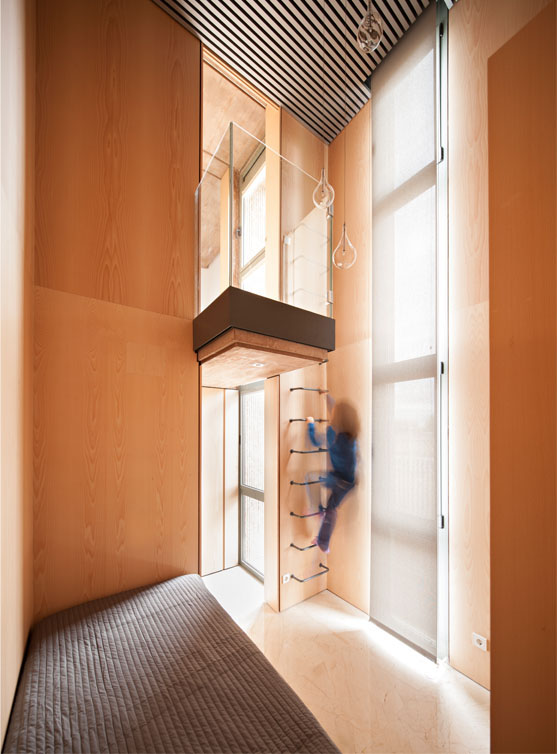 The combination of materials in Casa Fuensanta, which offers privacy but without giving up open space