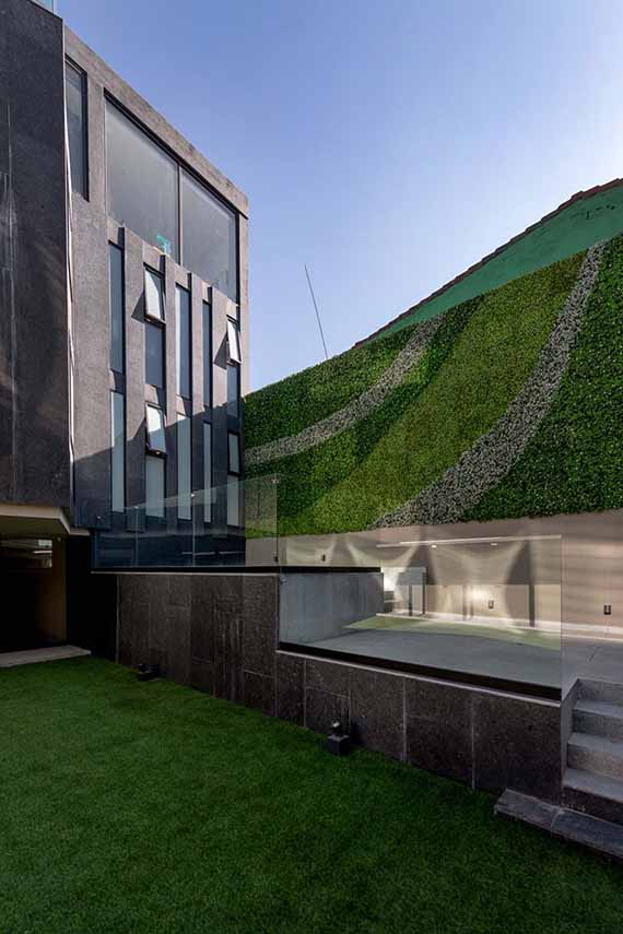Comfort and Natural Light in the New Residential Complex Águilas 76