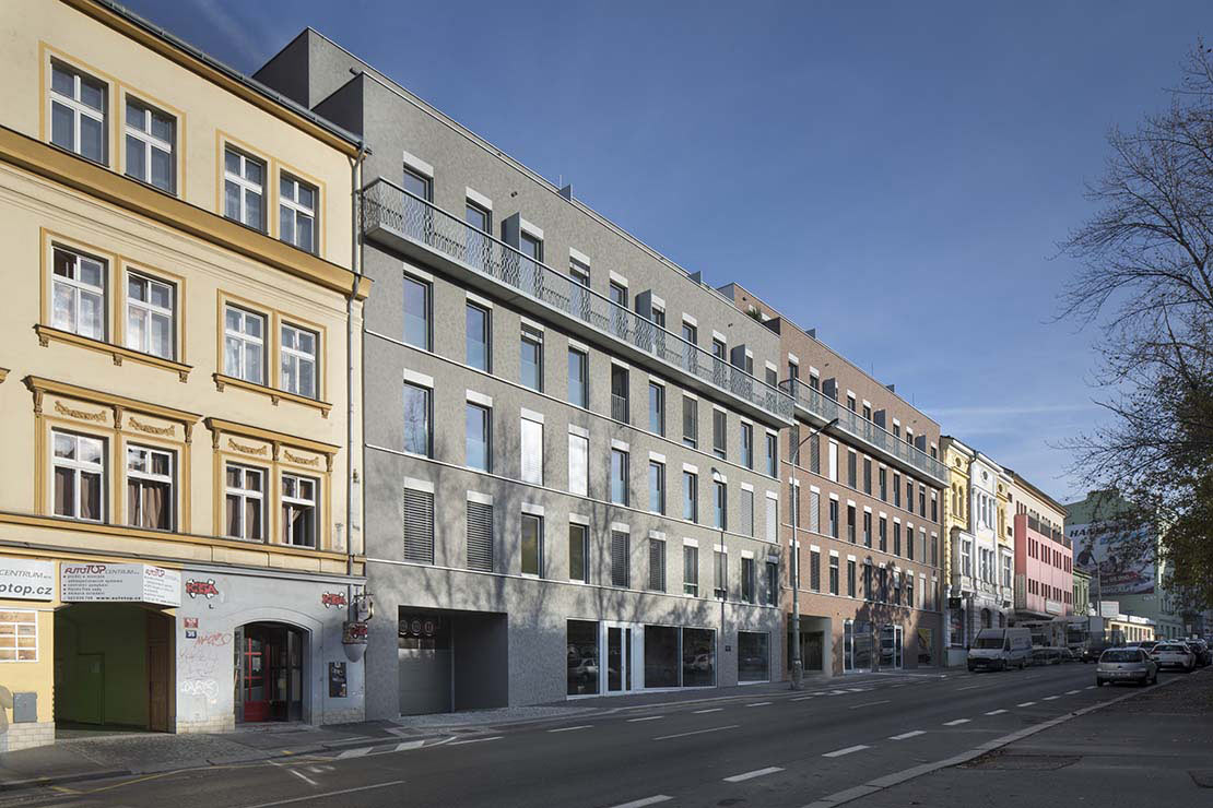 Edificio residenziale Koněvova tra atmosfere bohemien e contemporanee