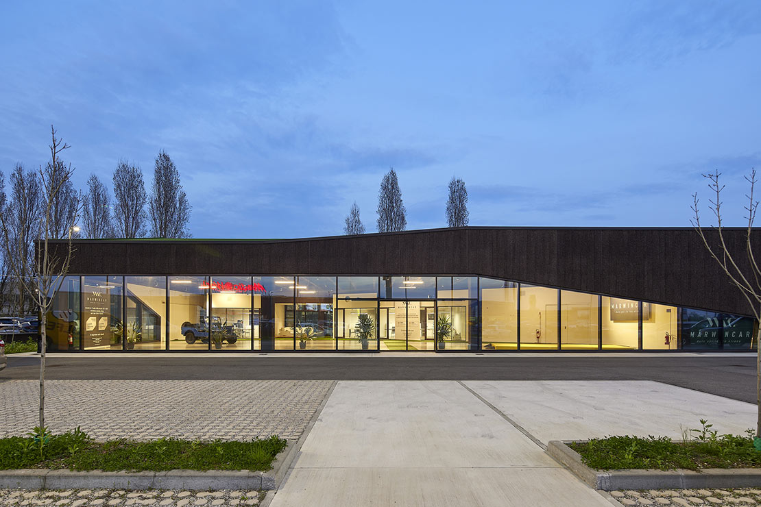 The Turf: an architectural paradigm in commercial outskirts