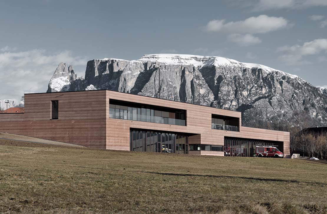 Civil Protection Center Renon. Sculptural symbol of collaboration