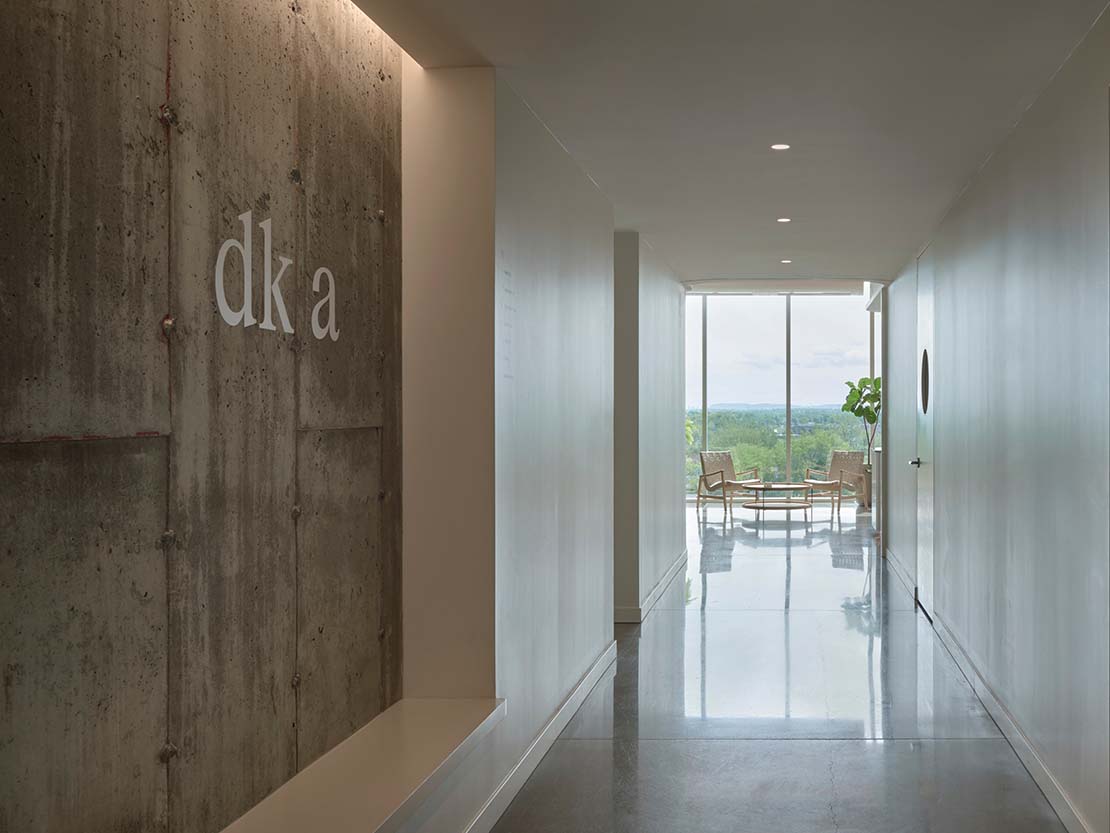 Headquarters DKA: the architecture studio that promotes harmony