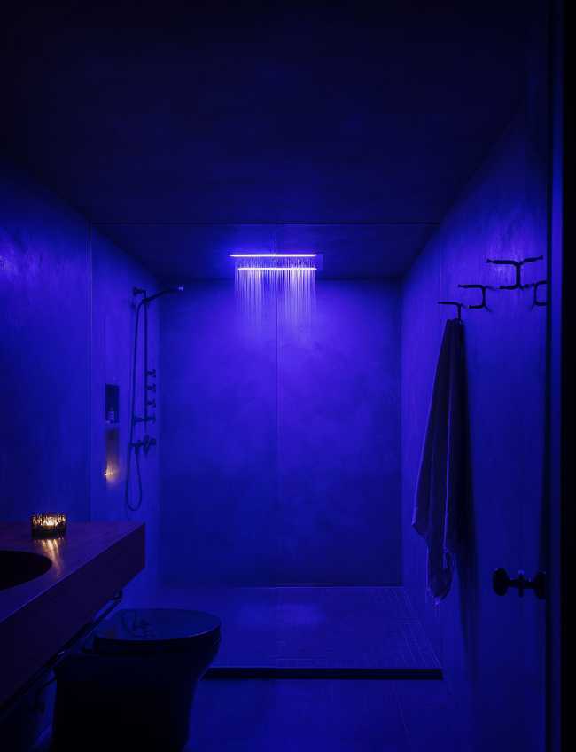 Transformation of a commercial space in Seattle. Photography studio with a sleeping area