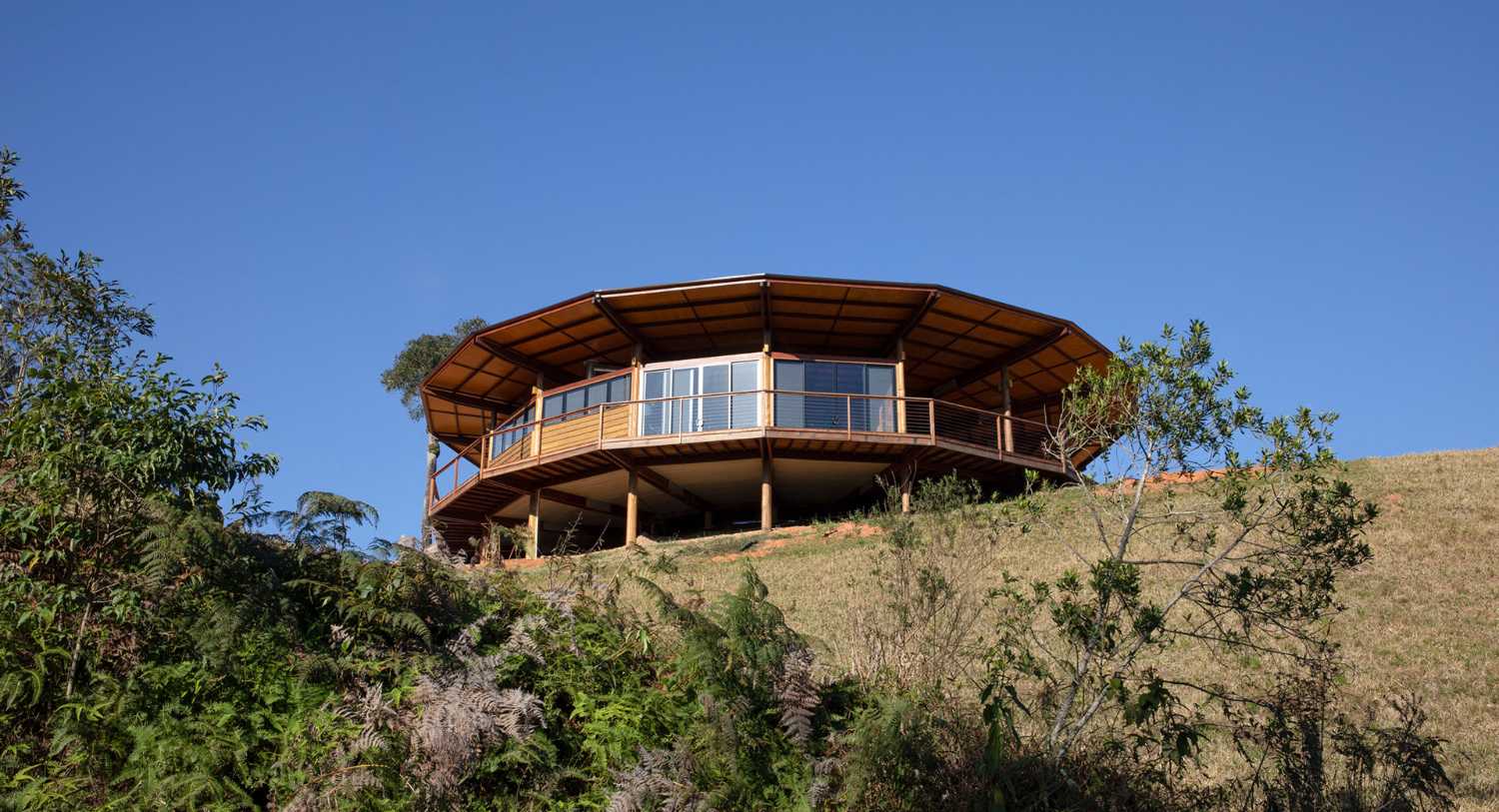 Circular shaped restaurant. Project responding to the local economic needs