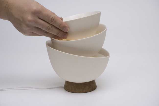 Lamp inspired by the spontaneous shapes of everyday life. From a pile of dishes to a design idea