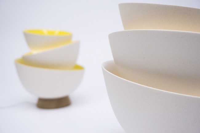 Lamp inspired by the spontaneous shapes of everyday life. From a pile of dishes to a design idea
