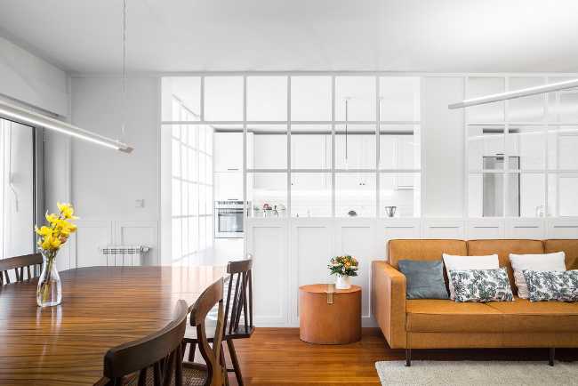 Revised internal structure of a flat. Increased visual communication between rooms