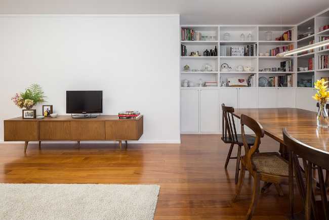 Revised internal structure of a flat. Increased visual communication between rooms