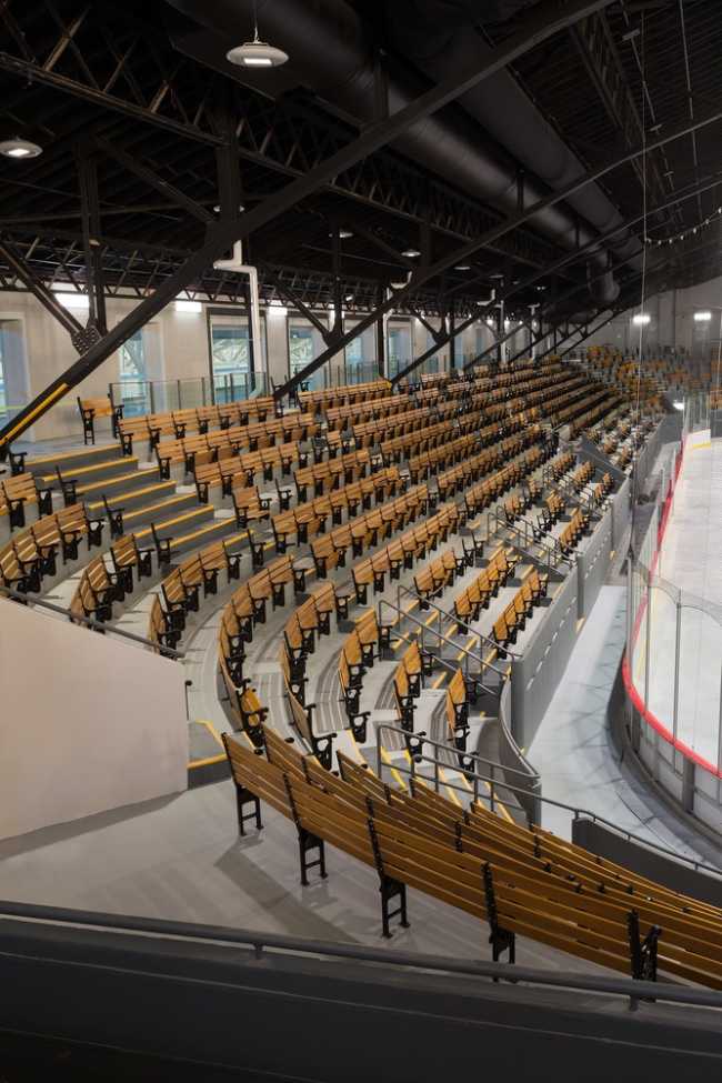 Ancient meets modern. Comparing architectures in the expansion of an auditorium