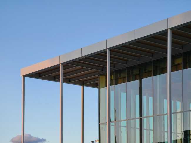 Ancient meets modern. Comparing architectures in the expansion of an auditorium