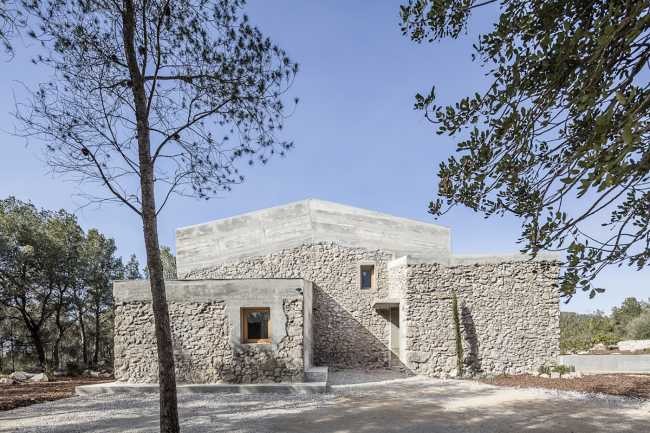 The renovation of Can Tomeau for a conscious and sustainable tourism among cultural assets of local interest