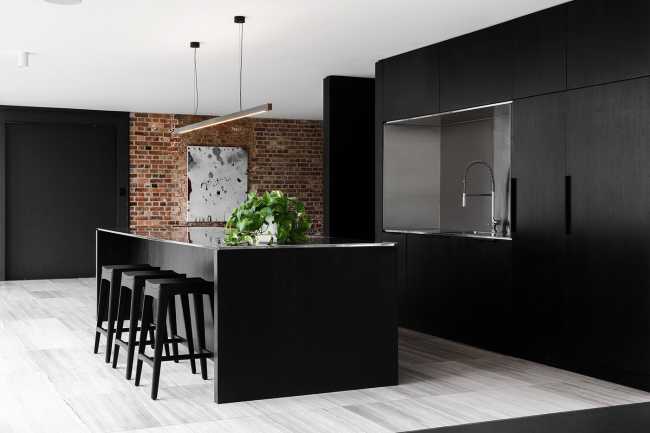 Symmons Plains Homestead: austere Georgian heritage grappling with a renovation shaped by modern trends