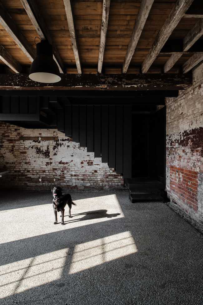 Symmons Plains Homestead: austere Georgian heritage grappling with a renovation shaped by modern trends