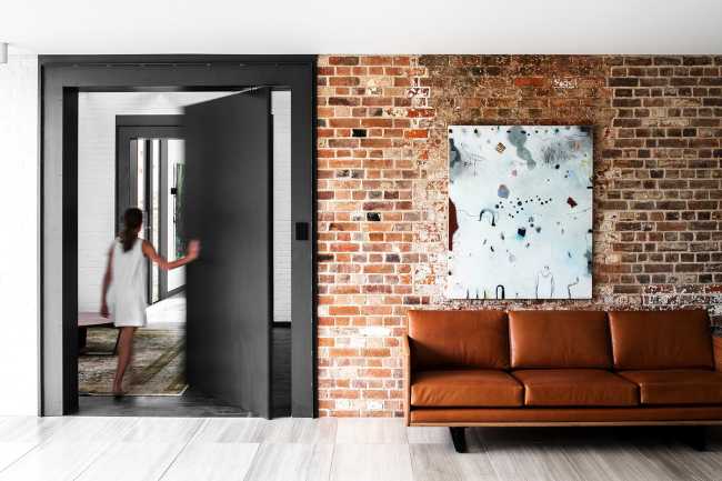 Symmons Plains Homestead: austere Georgian heritage grappling with a renovation shaped by modern trends