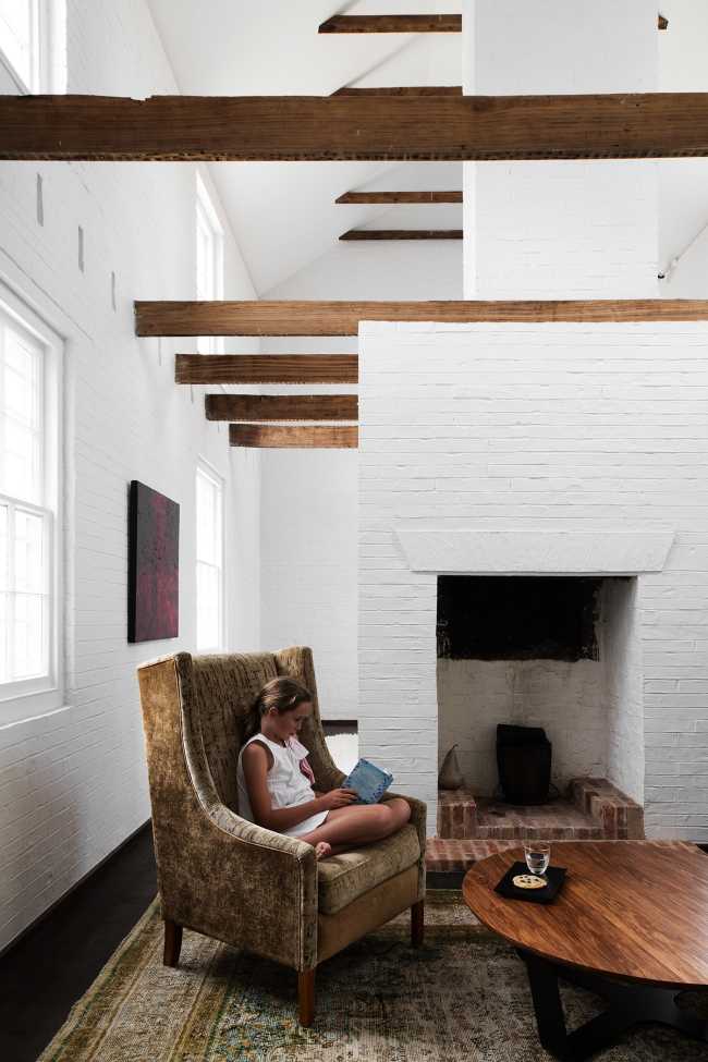 Symmons Plains Homestead: austere Georgian heritage grappling with a renovation shaped by modern trends