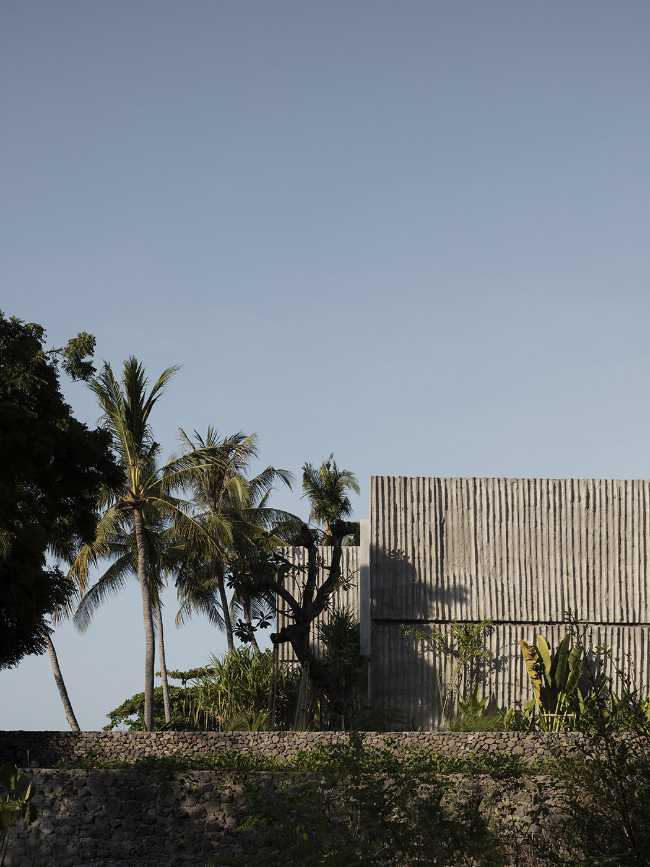 The Tiing: cement and bamboo for a boutique resort in Bali