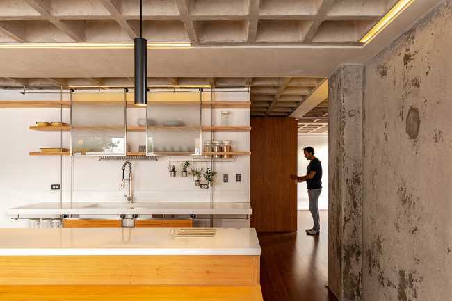 In Ecuador, the CRIBA Building infringes on its walls as an antidote from the fear and lack of communicationUntitled Article