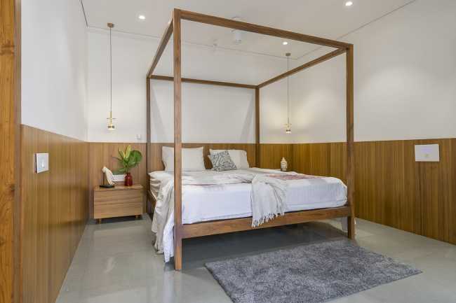 The space that embraces nature and the whole family: Courtyard House