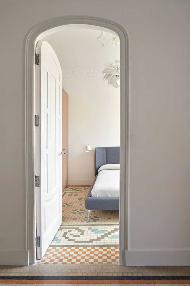 House Cas 8 recovery of the original mosaics of the penthouse in Valencia