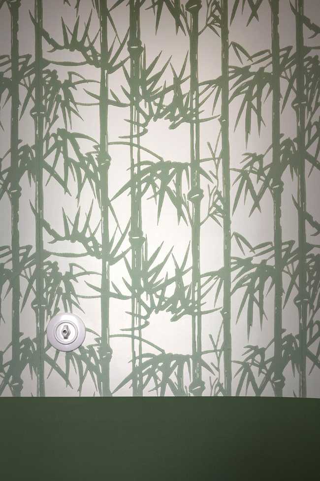 Above the treetops of Milan, in a light-filled apartment functionality and aesthetics vie for the throne