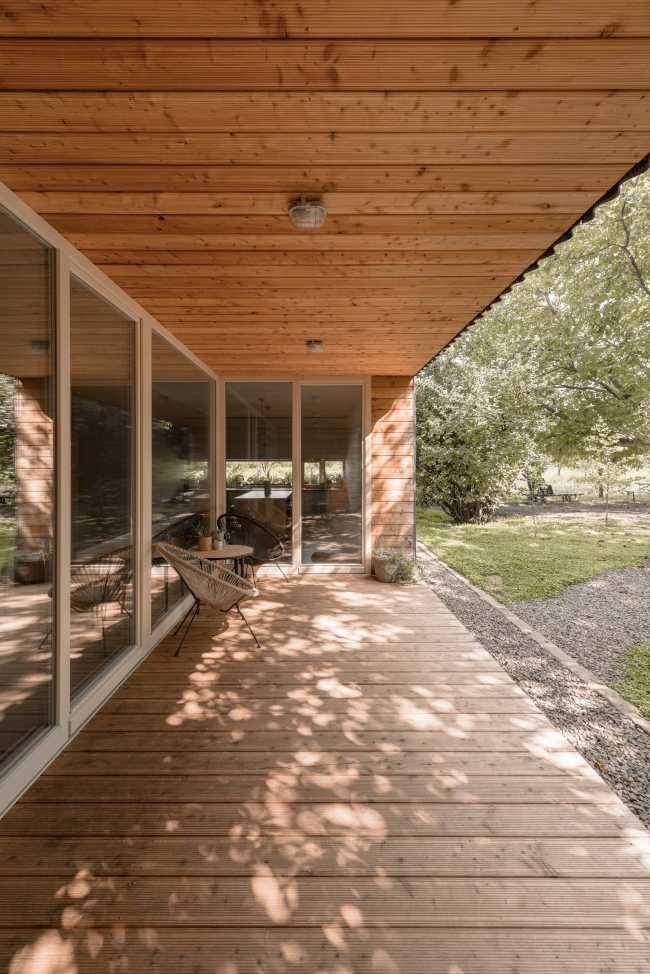 House in a Walnut Grove- minimalist living amidst nature