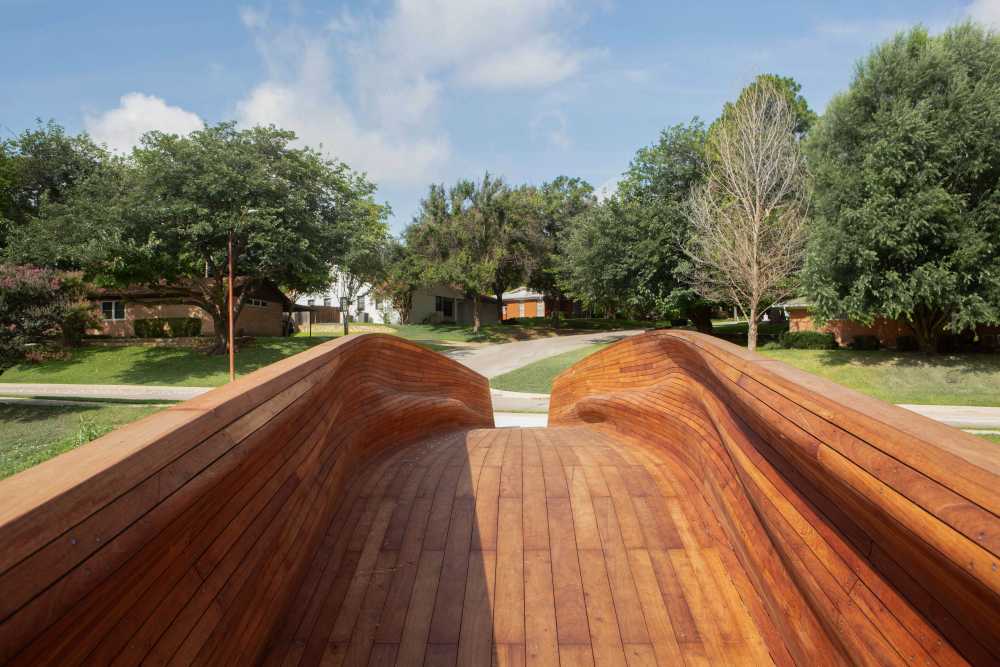 Drift: the innovative pedestrian bridge in Fort Worth, Texas