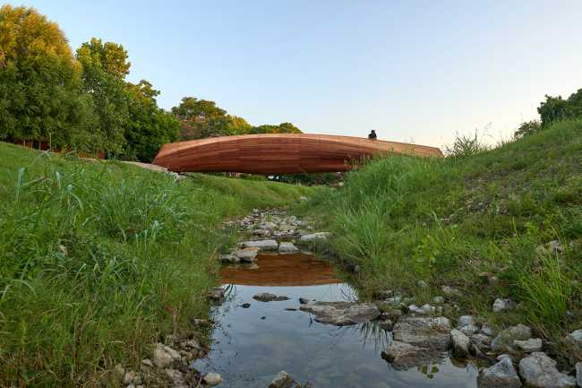 Drift: the innovative pedestrian bridge in Fort Worth, Texas