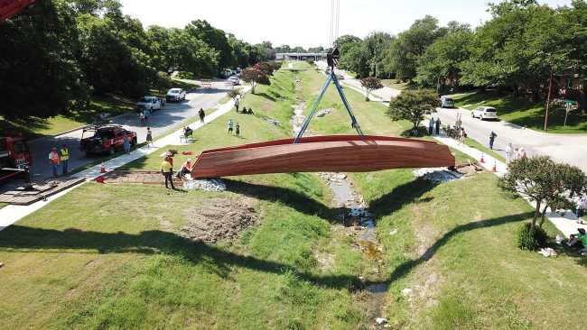 Drift: the innovative pedestrian bridge in Fort Worth, Texas