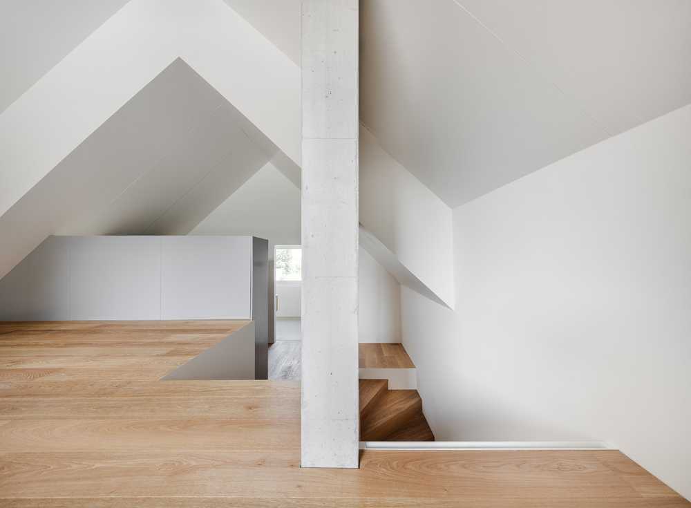 One structure, two dwellings, a stylish and elegant design