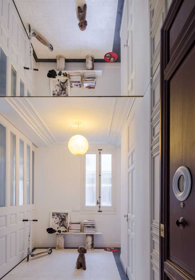 A house narrates the life of a globetrotter: amid historic charm and new design, the M.R. House in the heart of Madrid
