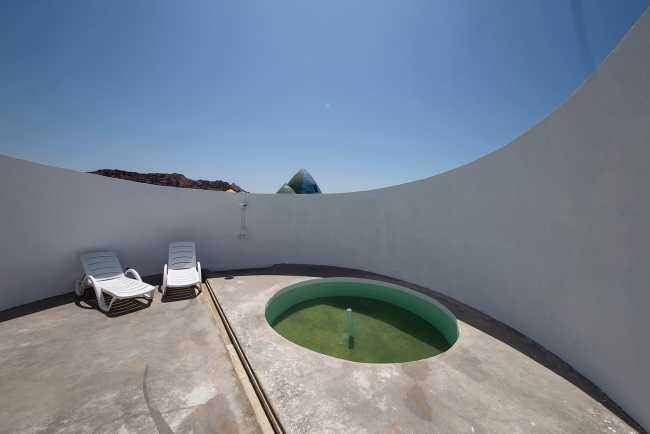 The Presence in Hormuz, the island that swells with rainbow-coloured domes