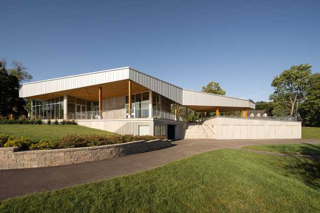 The Baie-de-Valois Nautical Center in Pointe-Claire commemorates Montreal's iconic islands