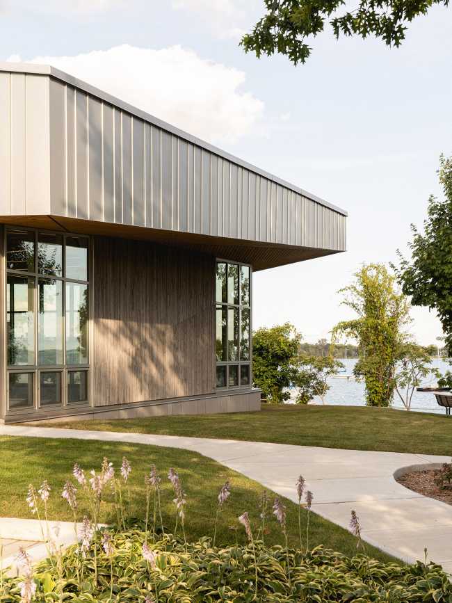 The Baie-de-Valois Nautical Center in Pointe-Claire commemorates Montreal's iconic islands