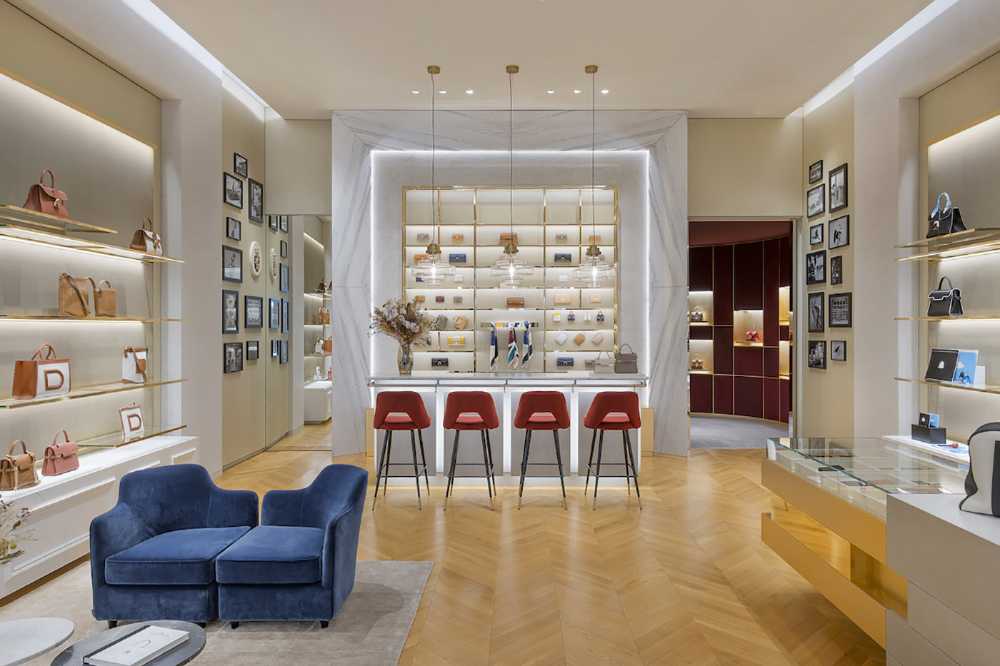 A new Delvaux boutique in the Dubai Mall. The iconic leather goods land in  the Middle East with an unprecedented aesthetic of elegance - designonweb -  arkitectureonweb