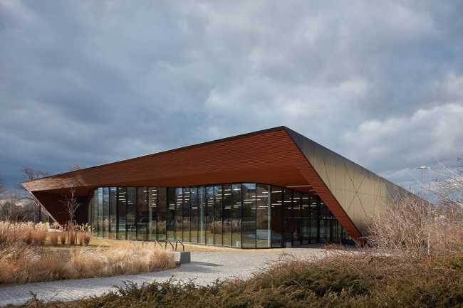 Louny municipal swimming pool is like a sharp rock revealing its precious heart for the well-being of citizens