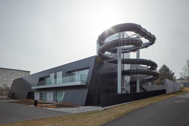 Louny municipal swimming pool is like a sharp rock revealing its precious heart for the well-being of citizens