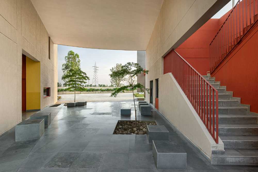 St Martha Bethany Vidyalaya School Phase 1, the ideal constructive envelope for the context