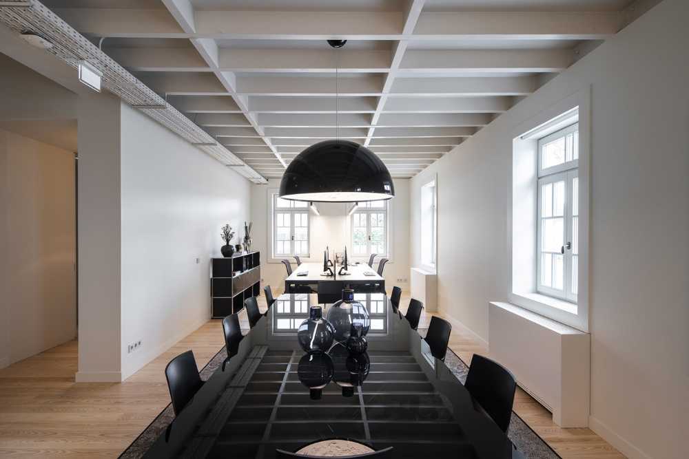 New headquarters of Castro Group. A contemporary architectural intervention that preserves authenticity and the
