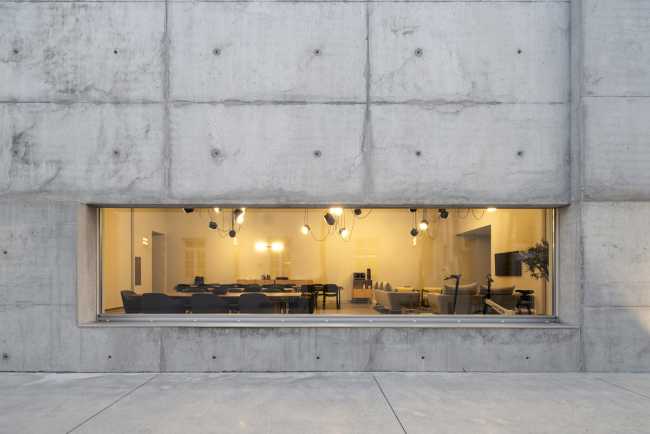 New headquarters of Castro Group. A contemporary architectural intervention that preserves authenticity and the