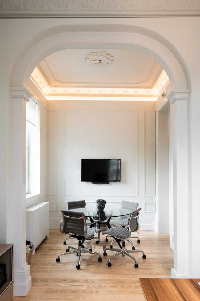 New headquarters of Castro Group. A contemporary architectural intervention that preserves authenticity and the