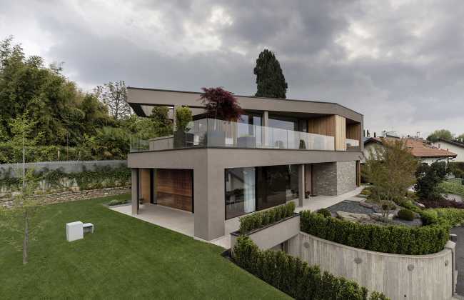 Living on the hills of Turin, in a contemporary villa design