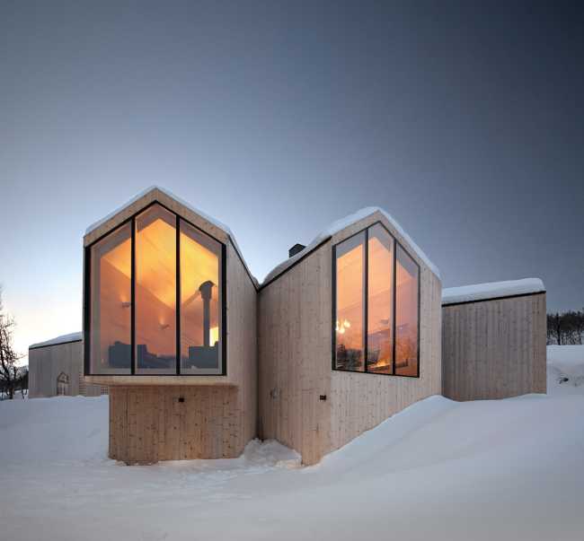 The beauty of the Split View Mountain Lodge between form and materiality