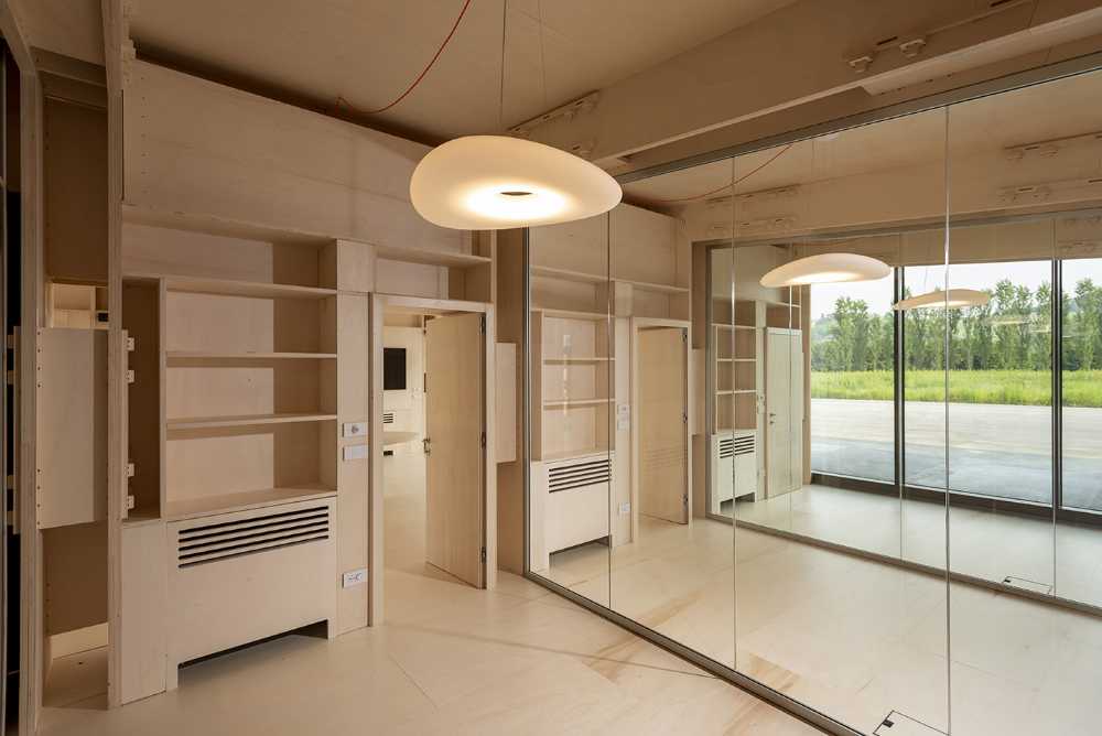 Vigolungo Showroom & Offices Channel: technological innovation and sustainable architecture