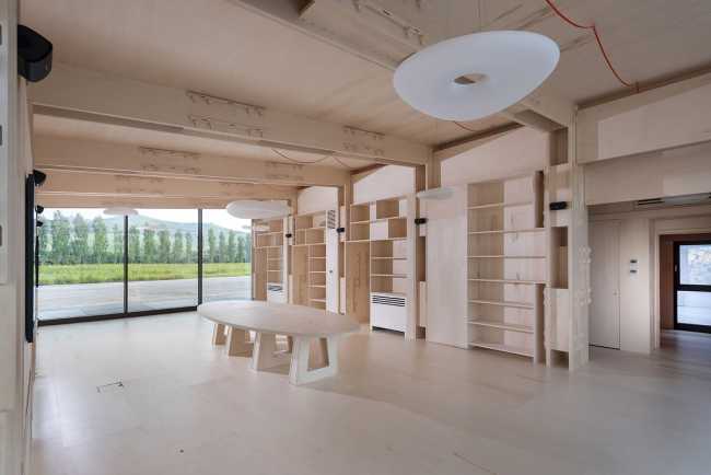 Vigolungo Showroom & Offices Channel: technological innovation and sustainable architecture