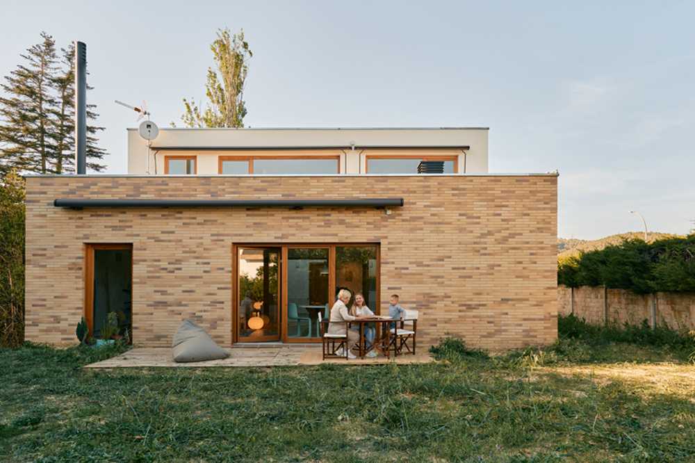 House in Massís del Garraf | Bioclimatic strategies for a Zero-energy villa
