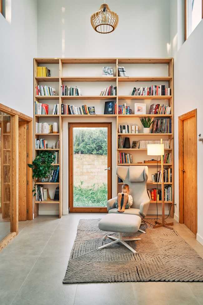 House in Massís del Garraf | Bioclimatic strategies for a Zero-energy villa