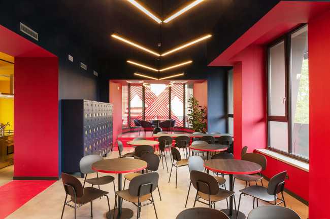 University Campus CX Turin Regina. Neither a simple hotel nor a dormitory, but a space interconnected with the city