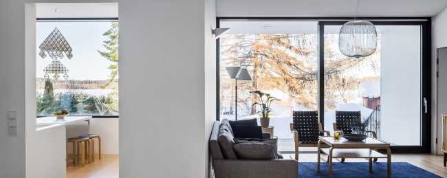 Pokrinniemi House and its original cross-shaped space. Four different views of the precious landscape