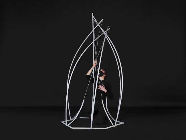 Emotional Space. A reflection on the relationships between space, body, and movement